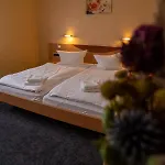 Hotel Warias Am Geiseltalsee - Naehe Merseburg Und Muecheln Braunsbedra