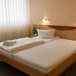 Hotel Warias Am Geiseltalsee - Naehe Merseburg Und Muecheln
