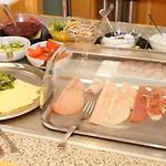 Warias Am Geiseltalsee - Naehe Merseburg Und Muecheln