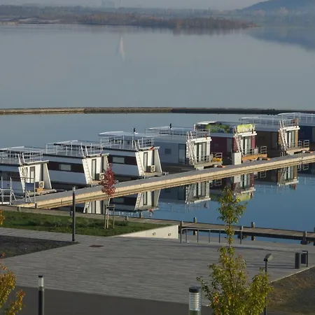 Hotel Warias Am Geiseltalsee - Naehe Merseburg Und Muecheln 3*