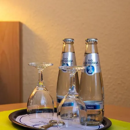 Warias & Restaurant Hotel 3*