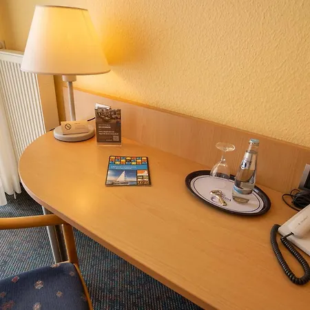 Warias Hotel&restaurant Am Geiseltalsee - Nähe Merseburg 3*