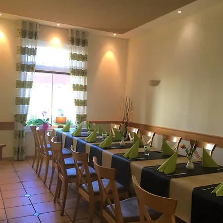 Hotel Warias Hotel&restaurant Am Geiseltalsee - Nähe Merseburg