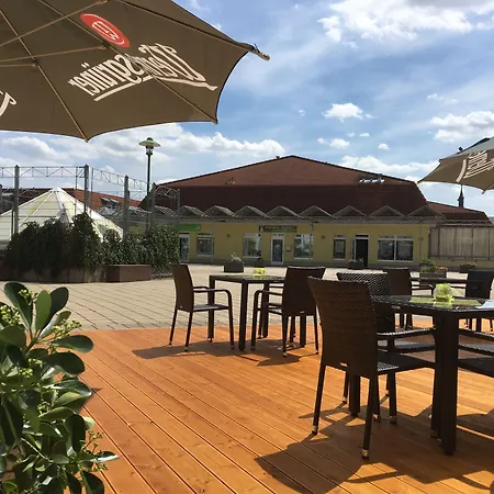 Hotell Warias Am Geiseltalsee - Naehe Merseburg Und Muecheln 3*