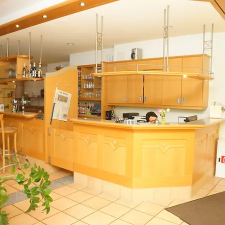 Warias Am Geiseltalsee - Naehe Merseburg Und Muecheln