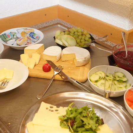 Warias Am Geiseltalsee - Naehe Merseburg Und Muecheln Hotel 3*