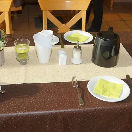 Hotel Warias & Restaurant 3*