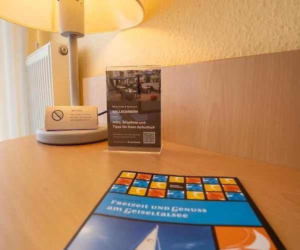 Warias Am Geiseltalsee - Naehe Merseburg Und Muecheln Braunsbedra