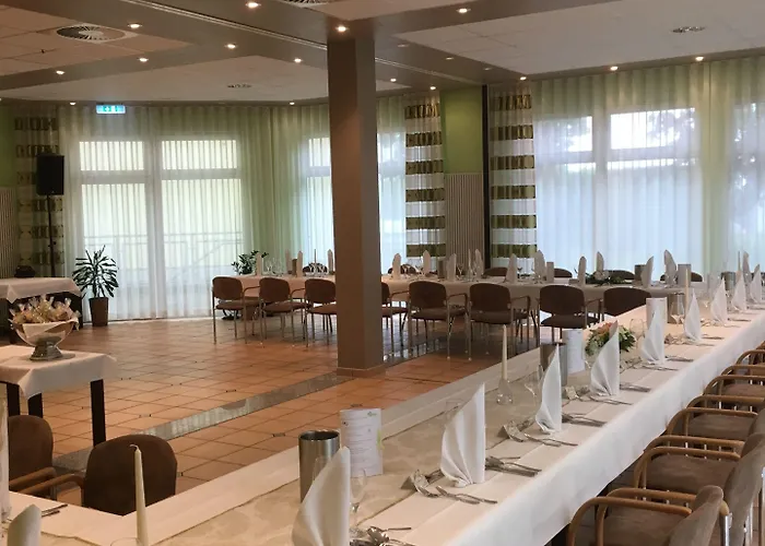 Warias Am Geiseltalsee - Naehe Merseburg Und Muecheln Braunsbedra