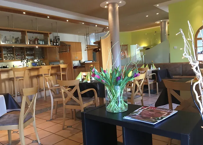 Warias Am Geiseltalsee - Naehe Merseburg Und Muecheln Braunsbedra