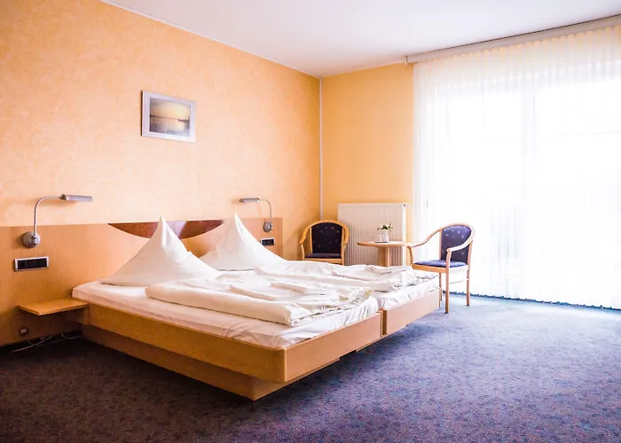 Warias Am Geiseltalsee - Naehe Merseburg Und Muecheln Hotell