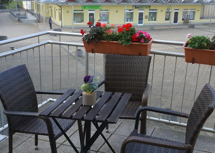 Warias Am Geiseltalsee - Naehe Merseburg Und Muecheln