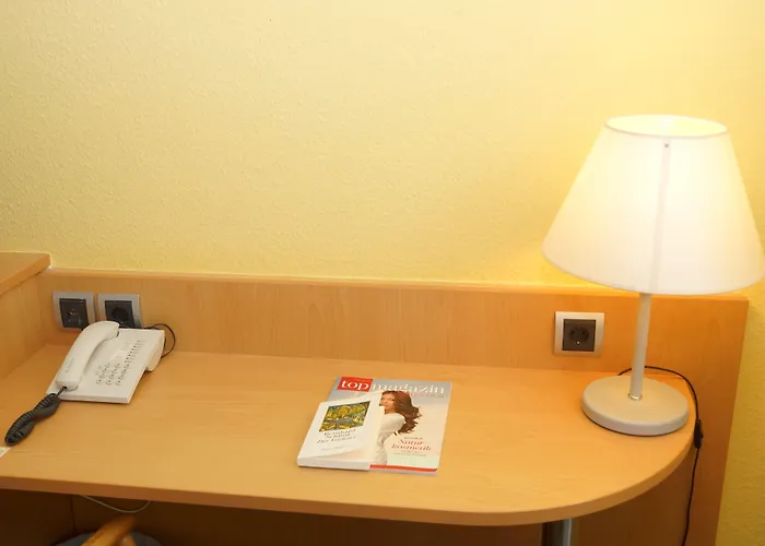 Szálloda Warias Am Geiseltalsee - Naehe Merseburg Und Muecheln 3*