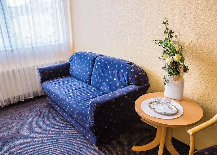 Hotell Warias Am Geiseltalsee - Naehe Merseburg Und Muecheln